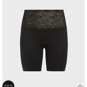 NWT torrid High waist smoother size 6